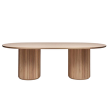  Crisa Dining Table